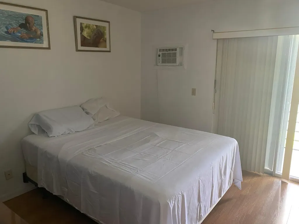 71 Berkshire West Palm Beach FL 33417