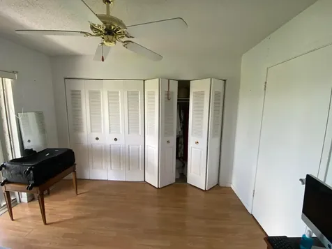 71 Berkshire West Palm Beach FL 33417