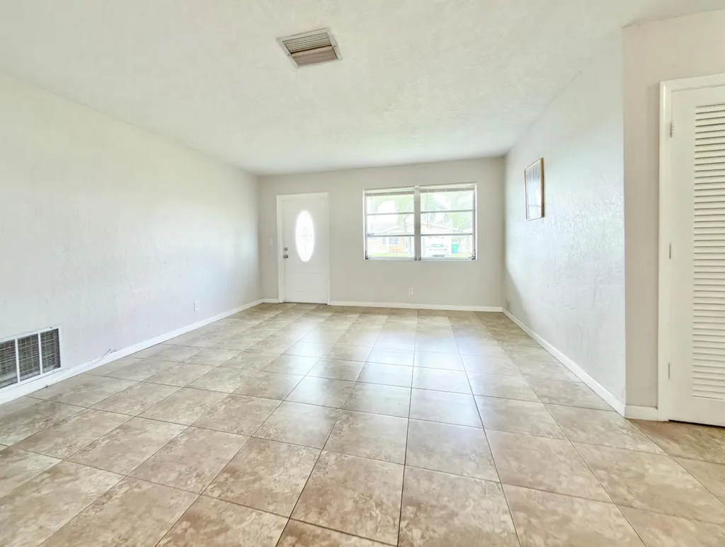 4510 NW 46th Street Tamarac FL 33319