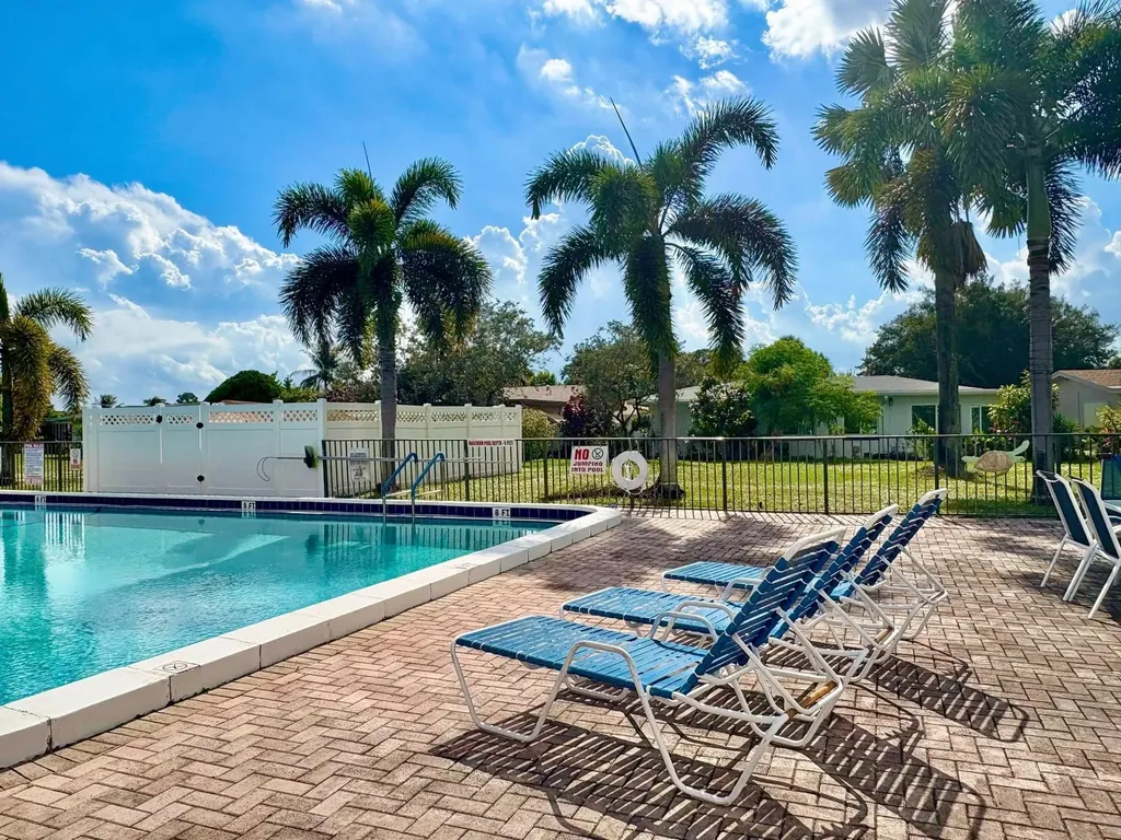4510 NW 46th Street Tamarac FL 33319