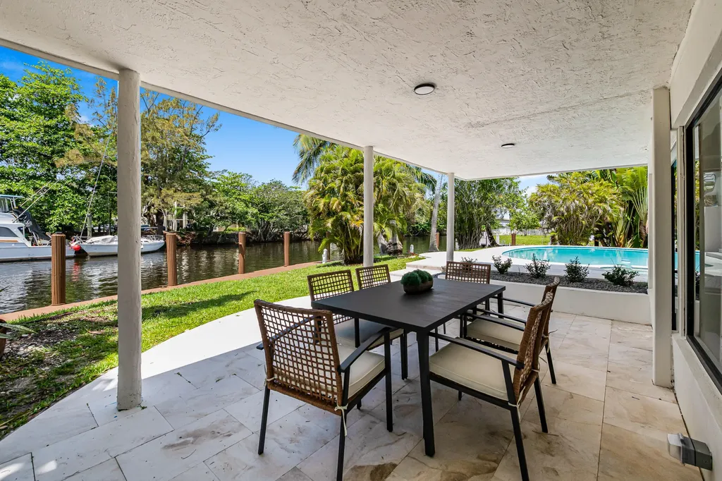 2637 Sugarloaf Lane Fort Lauderdale FL 33312