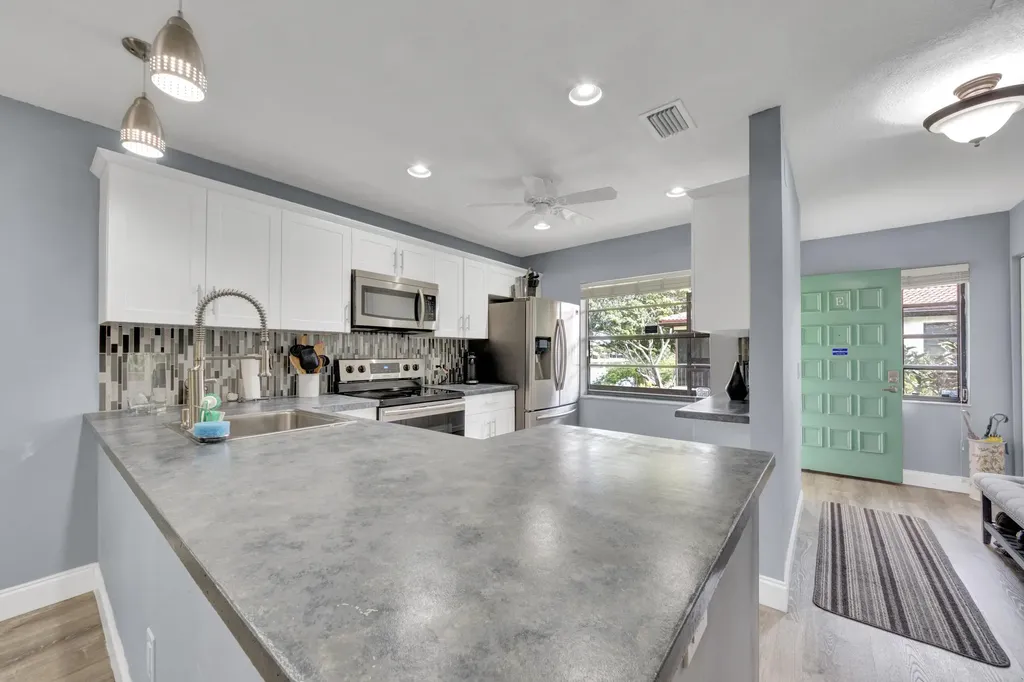21866 Cypress Circle Boca Raton FL 33433