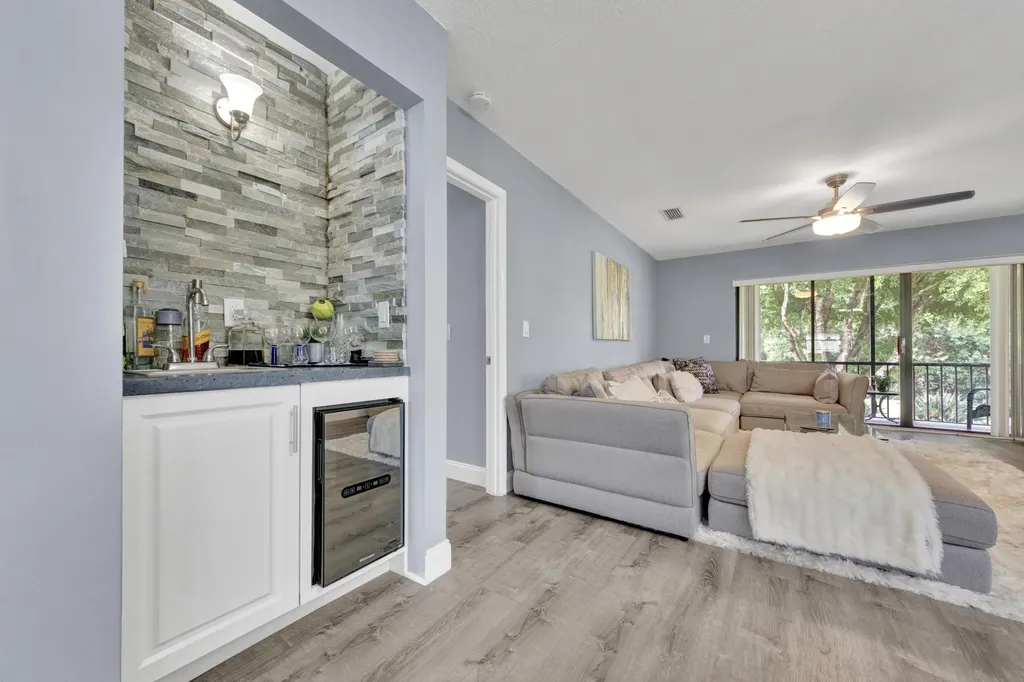 21866 Cypress Circle Boca Raton FL 33433