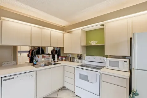 6604 Dryden Court Boynton Beach FL 33436