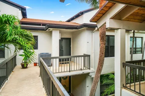 830 Greensward Court Delray Beach FL 33445