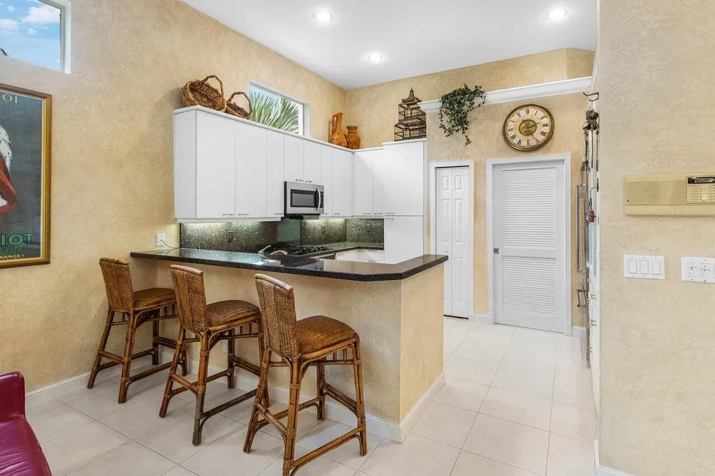 6263 NW 43rd Terrace Boca Raton FL 33496