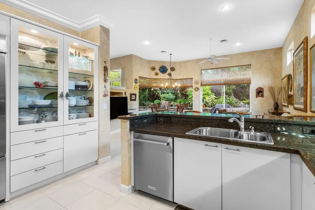 6263 NW 43rd Terrace Boca Raton FL 33496