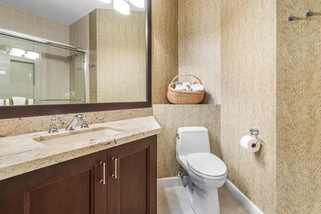 6263 NW 43rd Terrace Boca Raton FL 33496