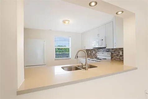 111 SE 3rd Avenue Dania Beach FL 33004