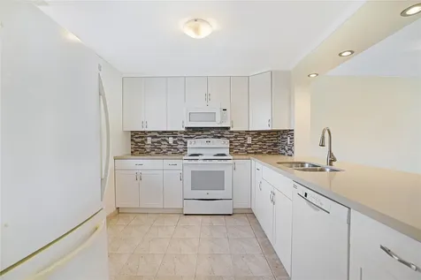 111 SE 3rd Avenue Dania Beach FL 33004