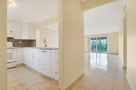 111 SE 3rd Avenue Dania Beach FL 33004