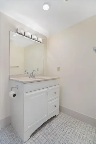 111 SE 3rd Avenue Dania Beach FL 33004