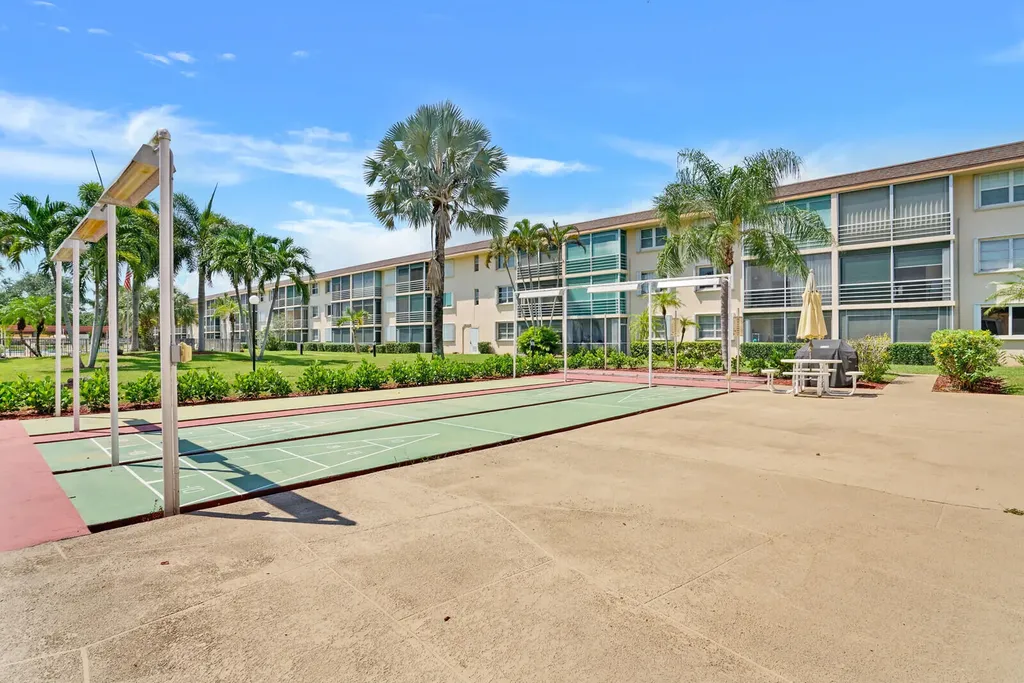 4500 N Federal Highway Lighthouse Point FL 33064