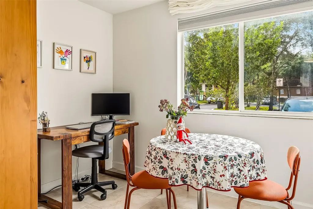787 NW 91st Terrace Plantation FL 33324