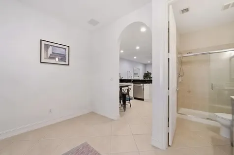 2265 NE 9th Avenue Wilton Manors FL 33305