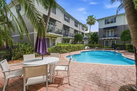 2265 NE 9th Avenue Wilton Manors FL 33305