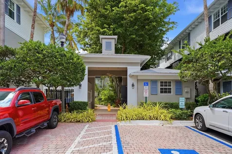 2265 NE 9th Avenue Wilton Manors FL 33305