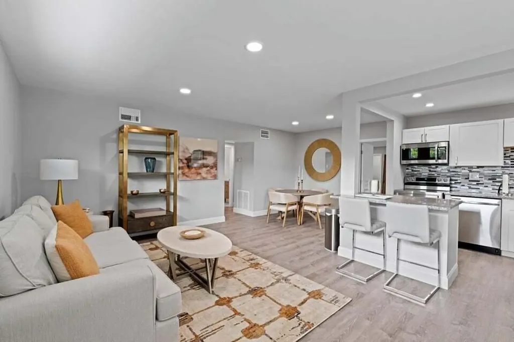 2312 Spanish Trail Delray Beach FL 33483