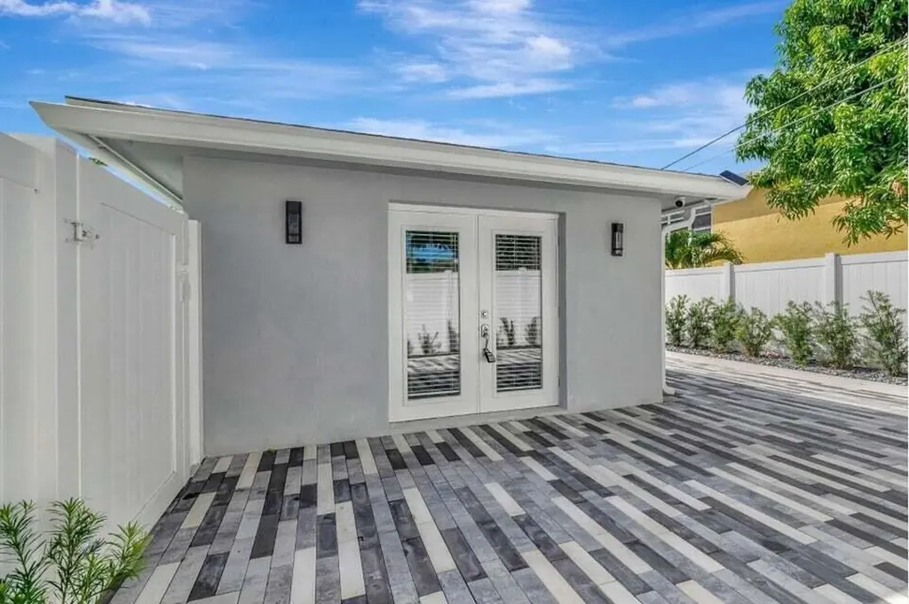 2312 Spanish Trail Delray Beach FL 33483