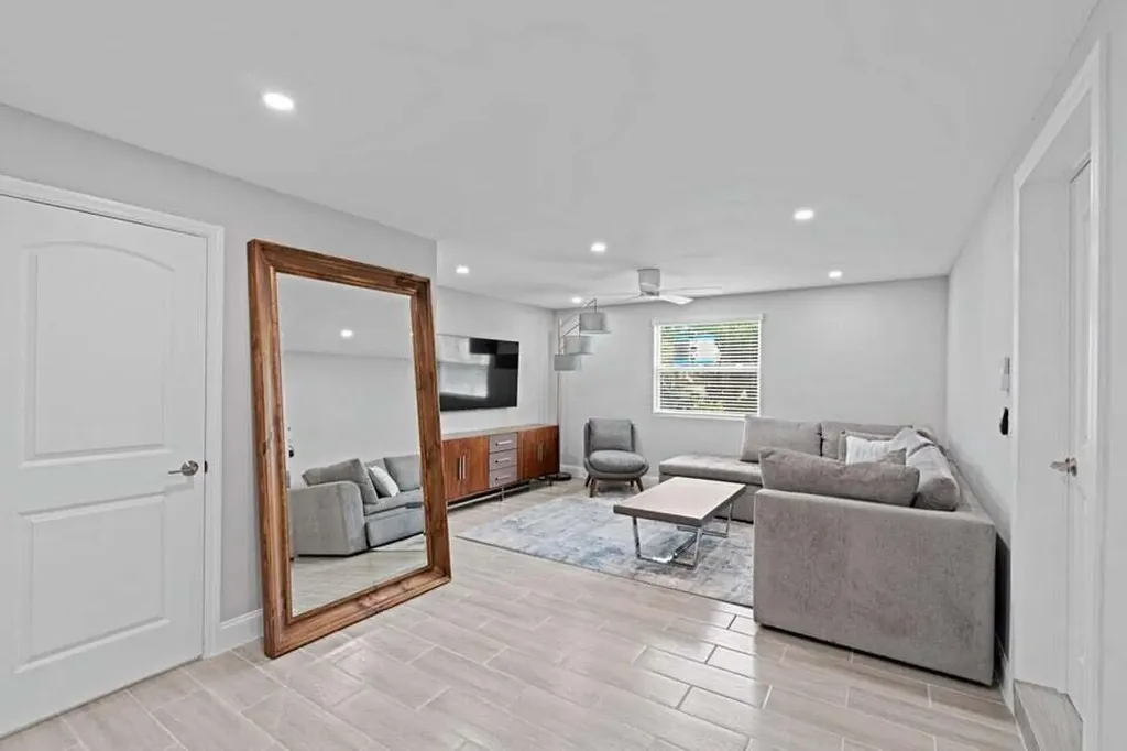 2312 Spanish Trail Delray Beach FL 33483