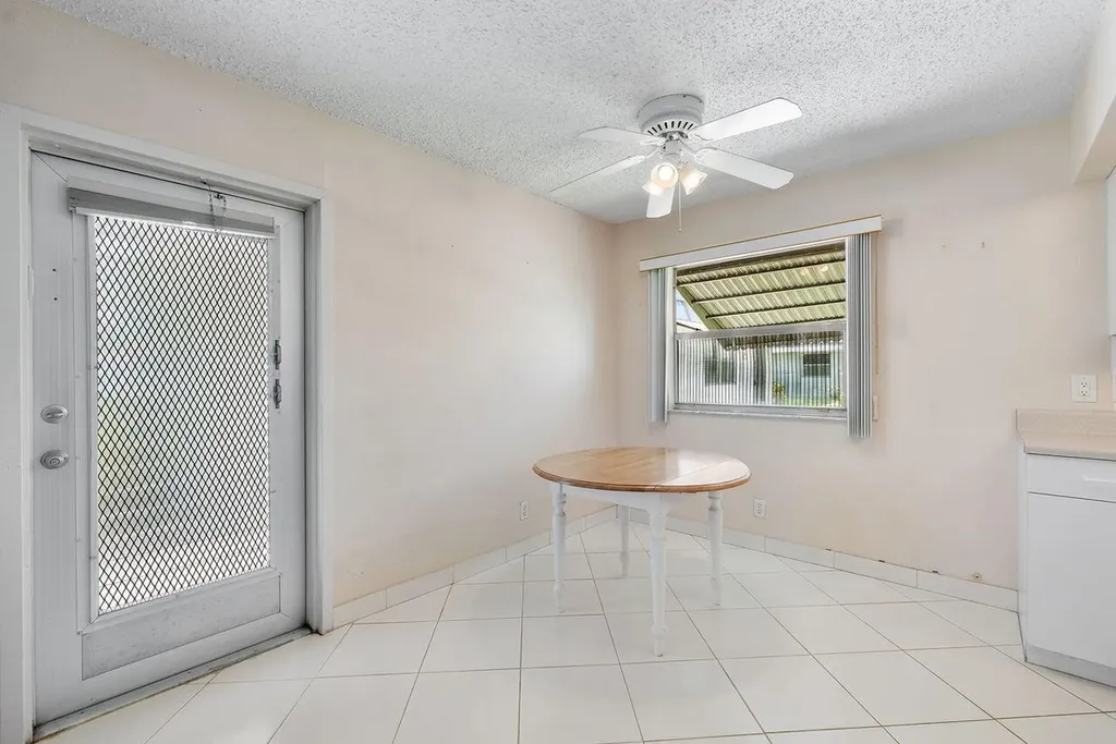9 Valencia Trail Delray Beach FL 33446