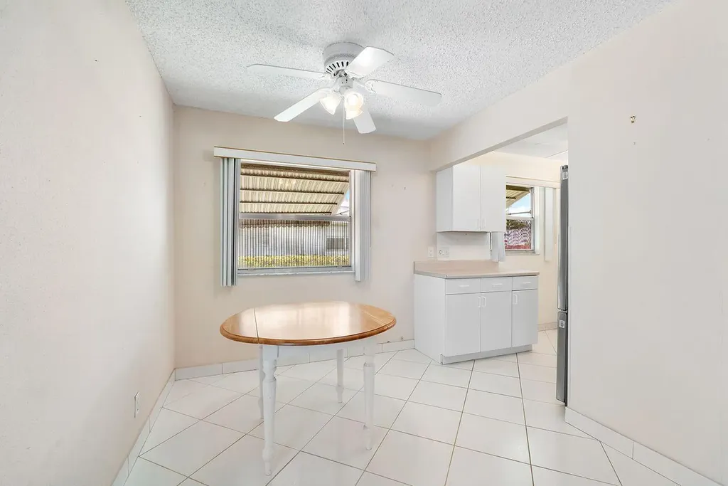 9 Valencia Trail Delray Beach FL 33446