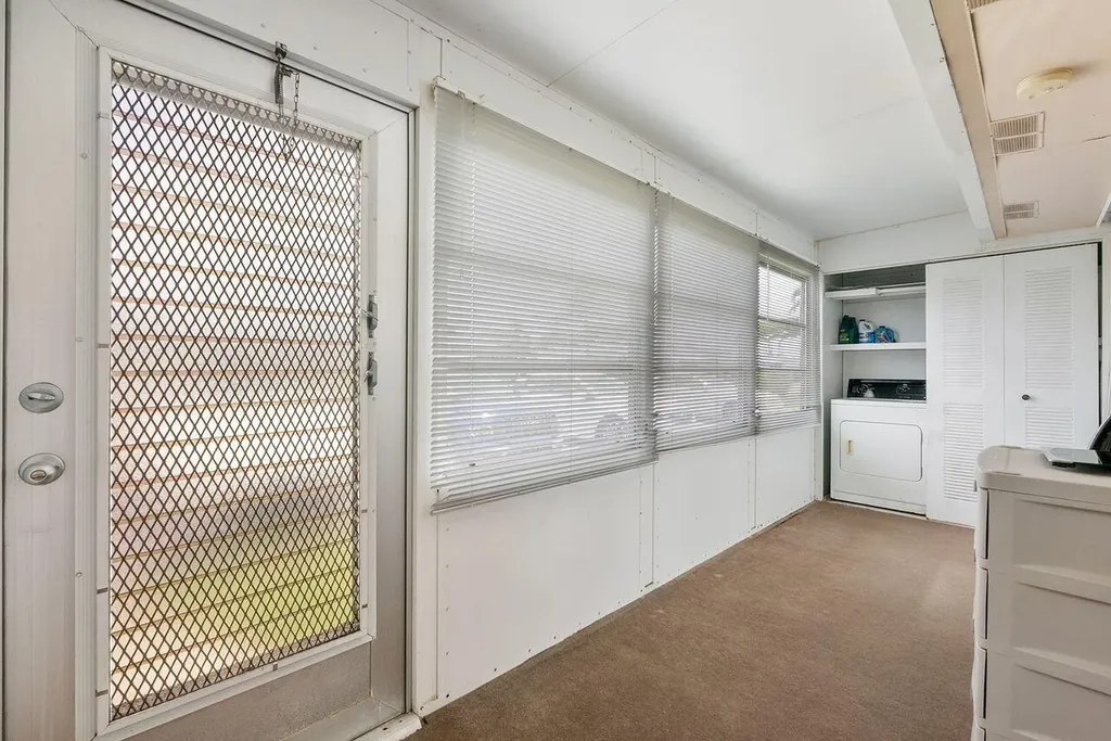 9 Valencia Trail Delray Beach FL 33446