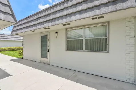 9 Valencia Trail Delray Beach FL 33446