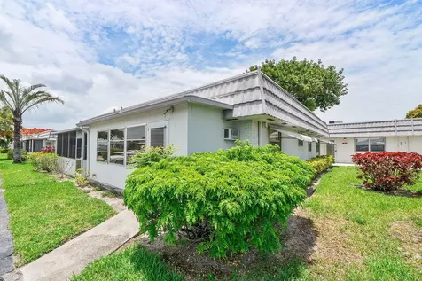 9 Valencia Trail Delray Beach FL 33446