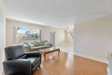 9 Valencia Trail Delray Beach FL 33446
