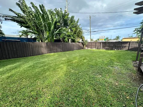 61 NW 35th Street Oakland Park FL 33309
