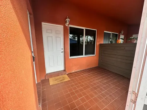 61 NW 35th Street Oakland Park FL 33309