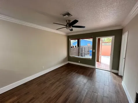 61 NW 35th Street Oakland Park FL 33309
