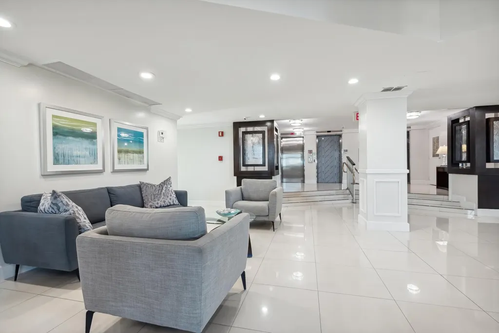 333 NE 21st Avenue Deerfield Beach FL 33441