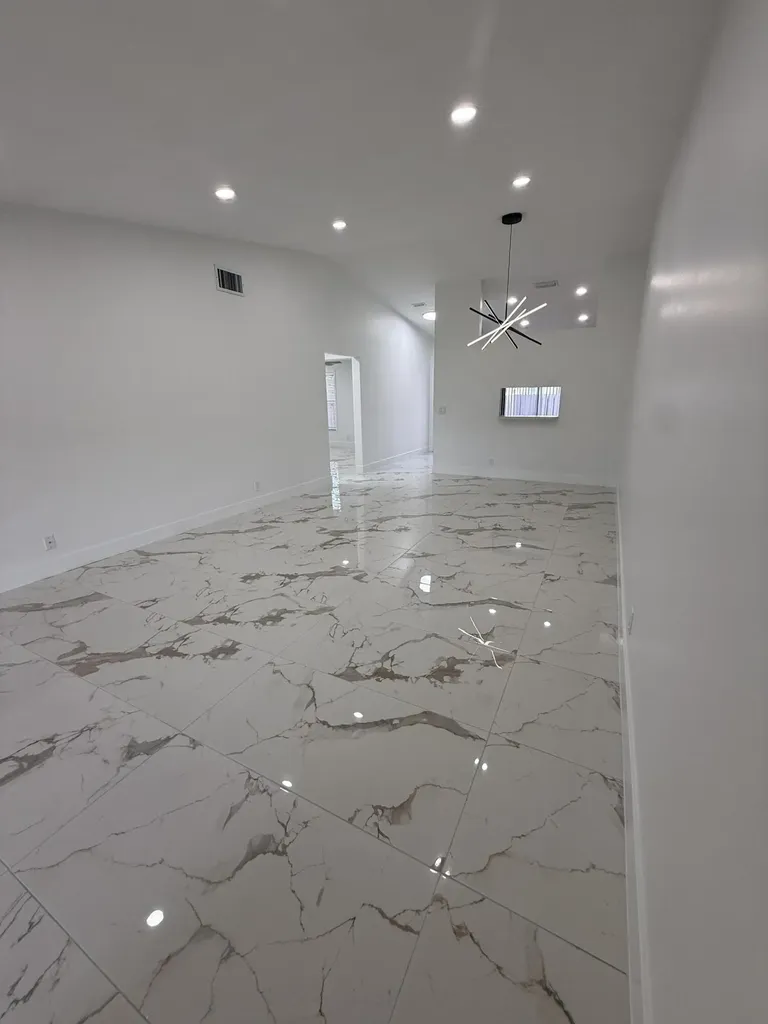 817 Sky Pine Way Greenacres FL 33415