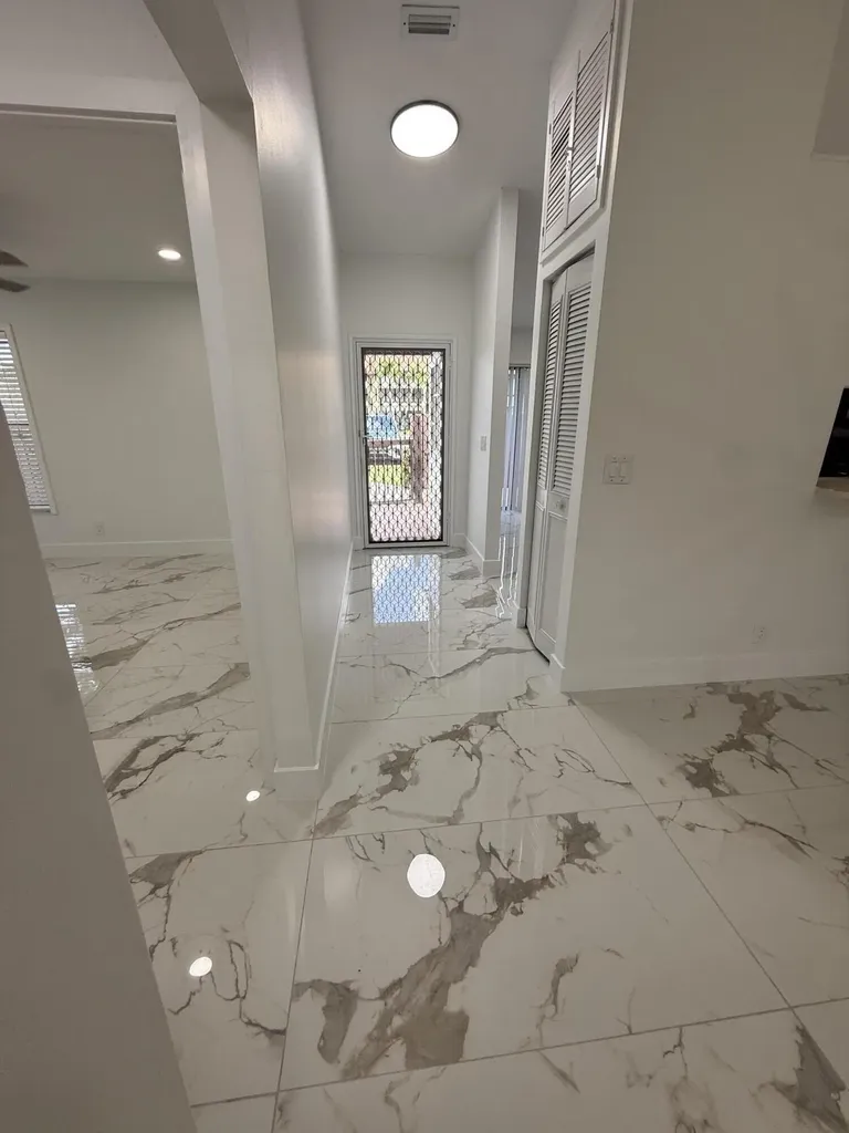 817 Sky Pine Way Greenacres FL 33415