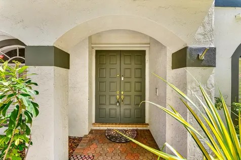 10749 Nashville Drive Cooper City FL 33026
