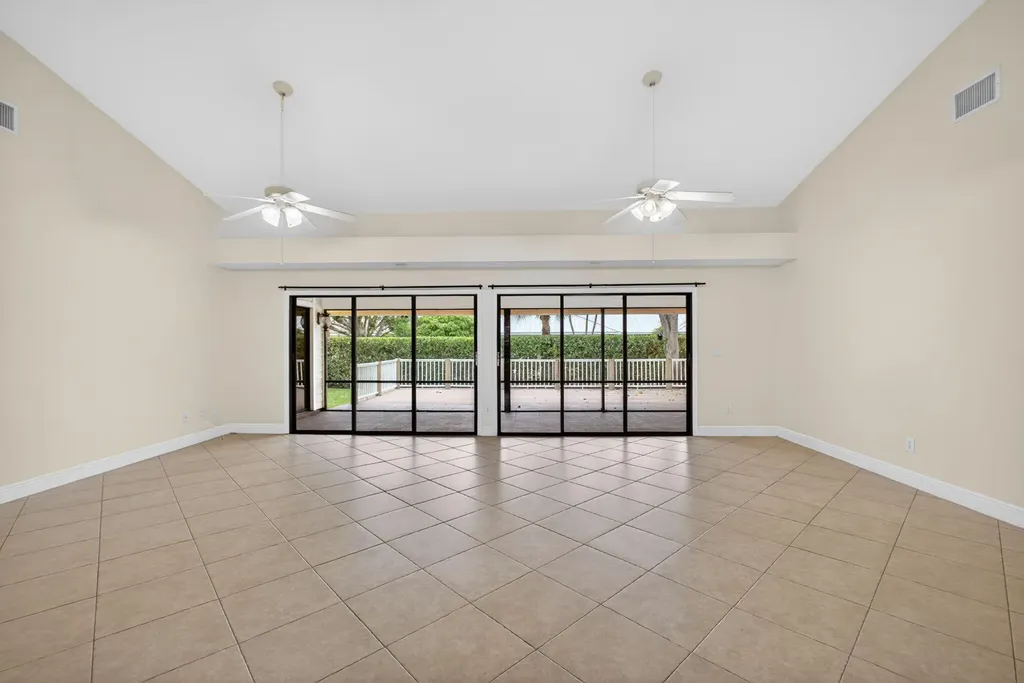 10420 SE Jupiter Narrows Drive Hobe Sound FL 33455
