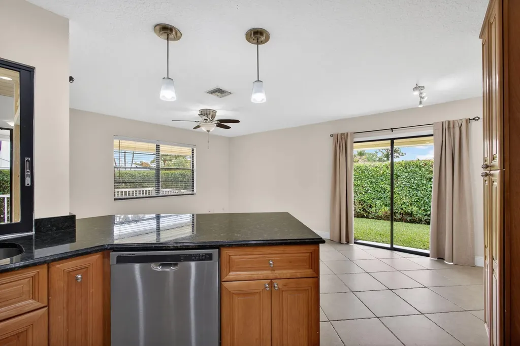 10420 SE Jupiter Narrows Drive Hobe Sound FL 33455