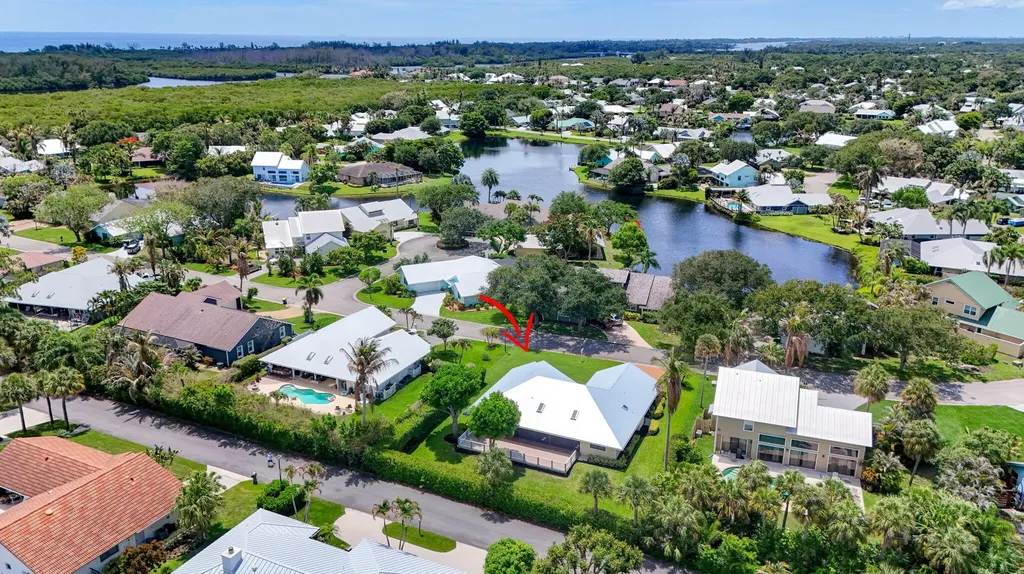 10420 SE Jupiter Narrows Drive Hobe Sound FL 33455