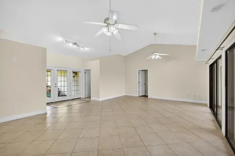 10420 SE Jupiter Narrows Drive Hobe Sound FL 33455