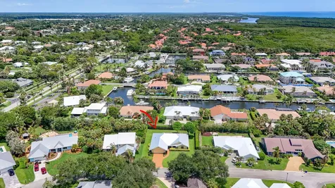 10420 SE Jupiter Narrows Drive Hobe Sound FL 33455