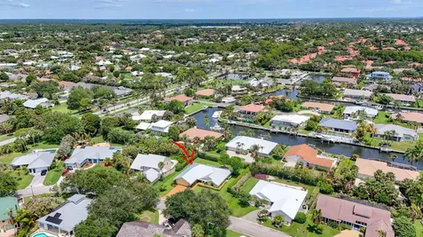 10420 SE Jupiter Narrows Drive Hobe Sound FL 33455