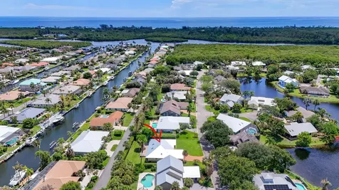 10420 SE Jupiter Narrows Drive Hobe Sound FL 33455