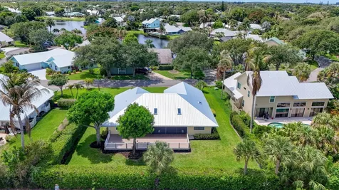 10420 SE Jupiter Narrows Drive Hobe Sound FL 33455