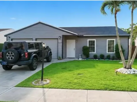5223 W Canal Circle Circle W Lake Worth FL 33467