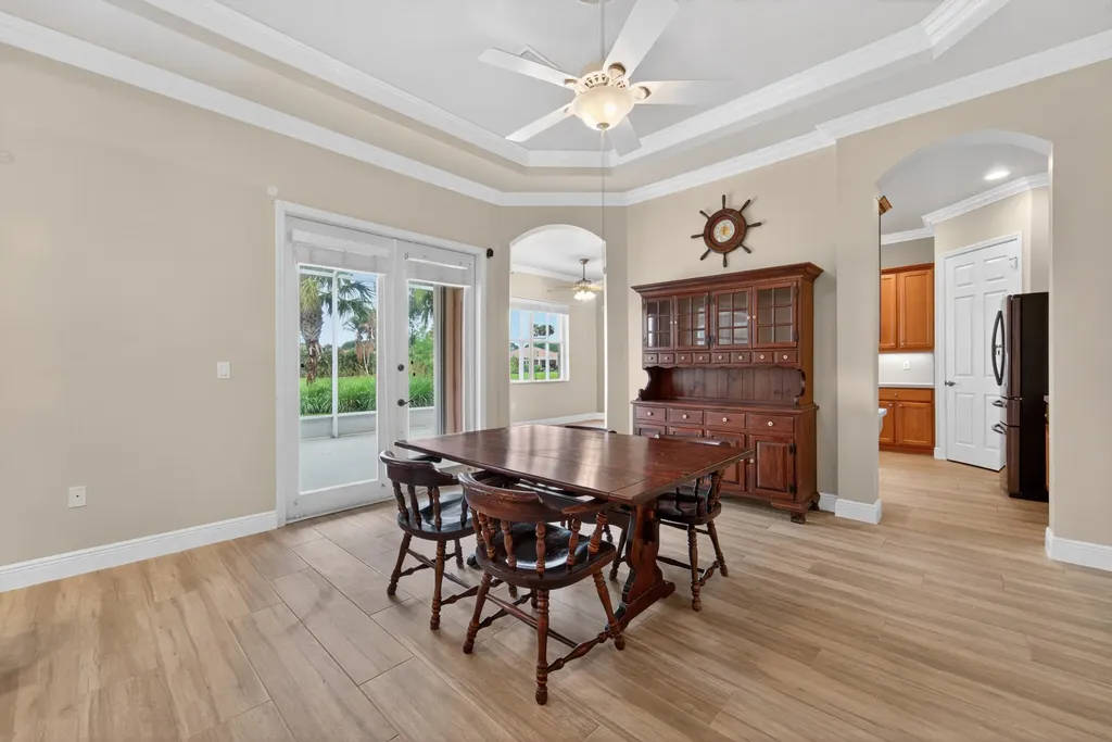 512 SW Lake Manatee Way Port St Lucie FL 34986