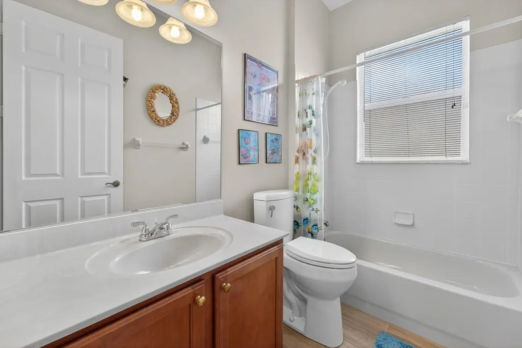 512 SW Lake Manatee Way Port St Lucie FL 34986