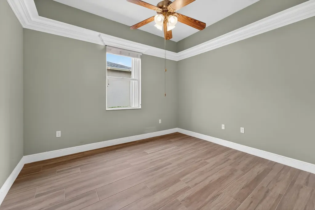 512 SW Lake Manatee Way Port St Lucie FL 34986