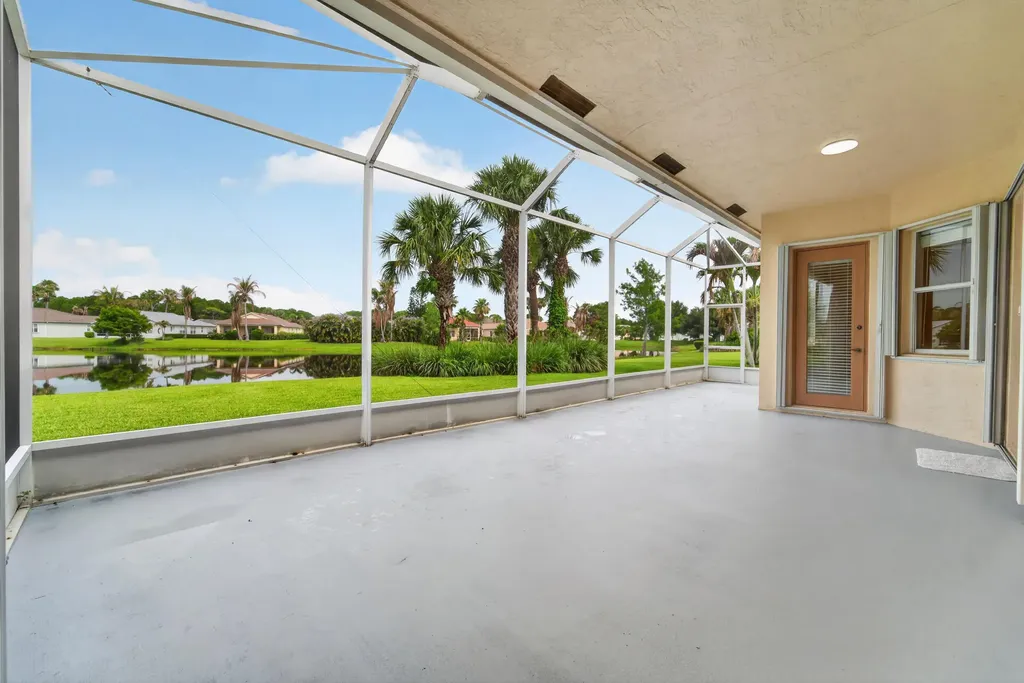 512 SW Lake Manatee Way Port St Lucie FL 34986